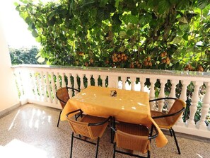 Outdoor dining - Apartment Sara by Interhome (Zadar)