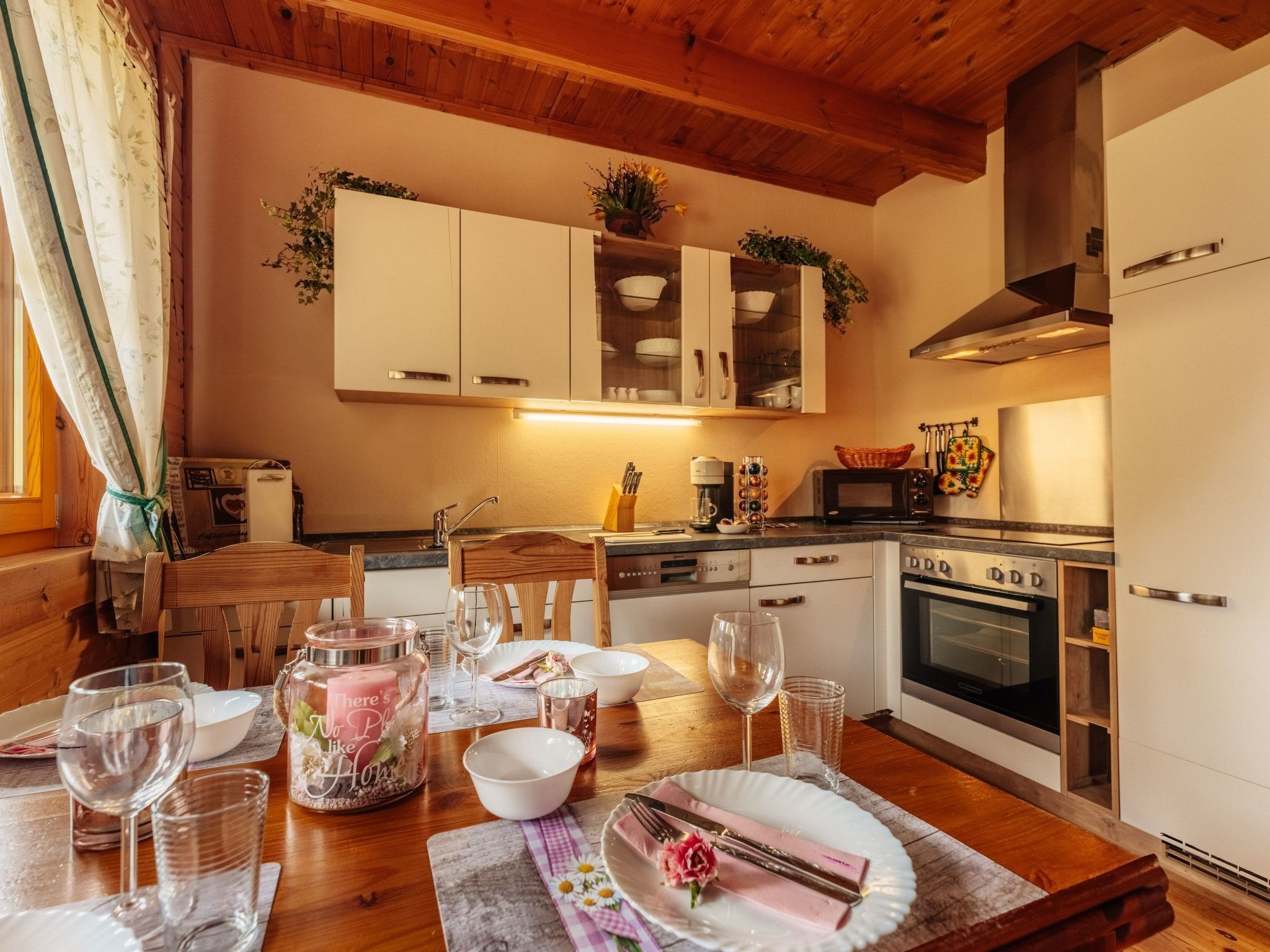 冷蔵庫、電子レンジ、オーブン、食器洗い機