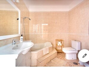 Towels - für 3 Personen  + 1 Kind ca. 180 m² in Alcalá, Teneriffa (Westküste von Te by Interhome (Alcalá)