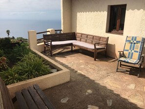 Terrace/patio - in Santa Úrsula mit gemeinsamem Pool by Interhome (Tamaide)