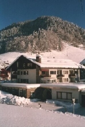 Esterni