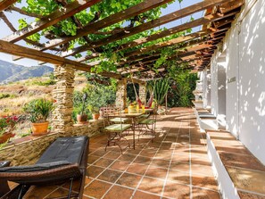 Outdoor dining - Hundefreundliches Ferienhaus mit privatem Pool by Interhome (Competa)