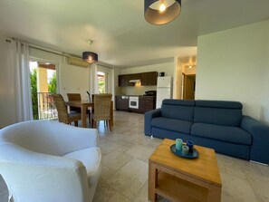 TV, DVD player - Apartment mit Pool Infinity by Interhome (Montauroux)