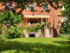 Terrace/patio - Wohnung in Altengroden mit Garten by Interhome (Wilhelmshaven)