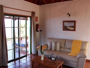 TV, DVD player - Casa La Majada by Interhome (Las Manchas)