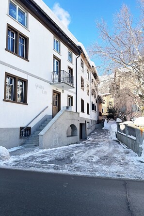 Esterni