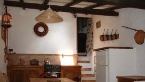 Interior - "La petite maison" (Das kleine Haus) by Interhome (Sillans-la-Cascade)