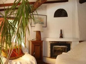 Room - "La petite maison" (Das kleine Haus) by Interhome (Sillans-la-Cascade)