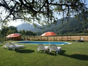 Pool - Wohnung El Graner mit großer Fensterfront by Interhome (La Vall de Bianya)