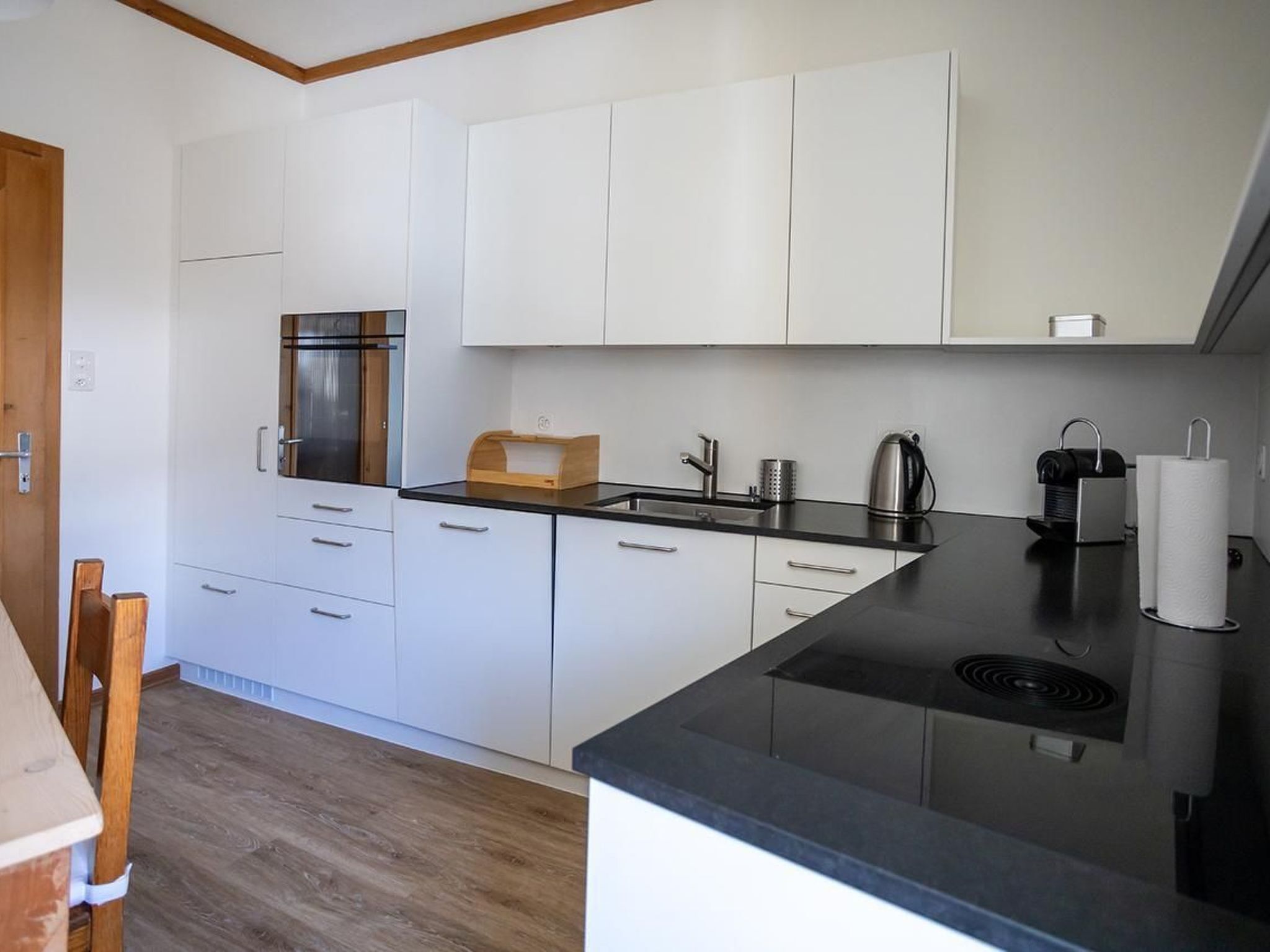 Kühlschrank, Ofen, Geschirrspüler, Kochgeschirr/Geschirr/Besteck