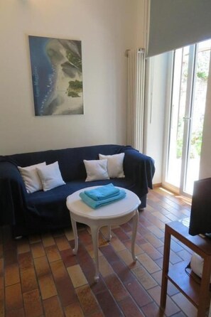 TV - Casa Speranza PT by Interhome (Locarno)