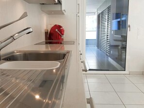 Fridge, oven, dishwasher, cookware/dishes/utensils - Vivian Residenz Apt. 603 by Interhome (Locarno)