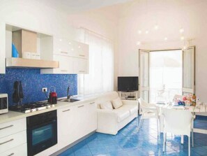 Fridge, microwave, oven, cookware/dishes/utensils - Meer von Sizilien by Interhome (Trappeto)
