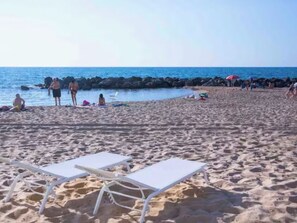 Beach - Dock am Meer by Interhome (Trappeto)
