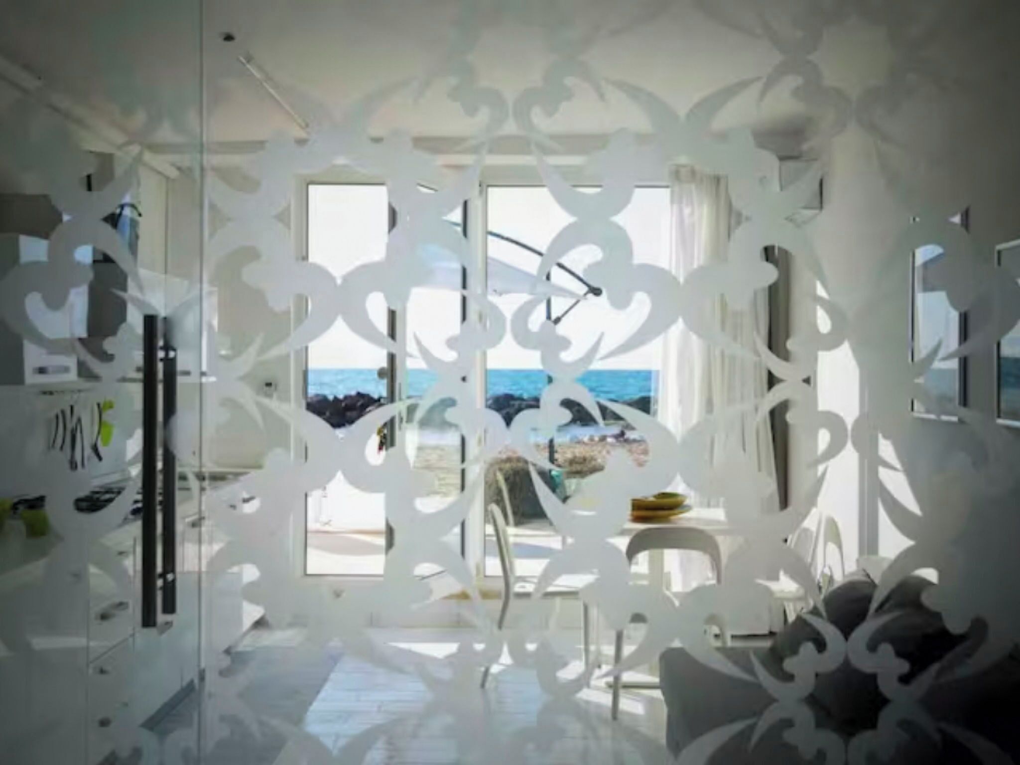 المنشأة من الداخل