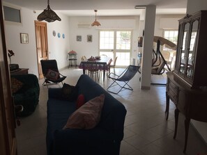 TV - Villa Gina in Trappeto by Interhome (Trappeto)