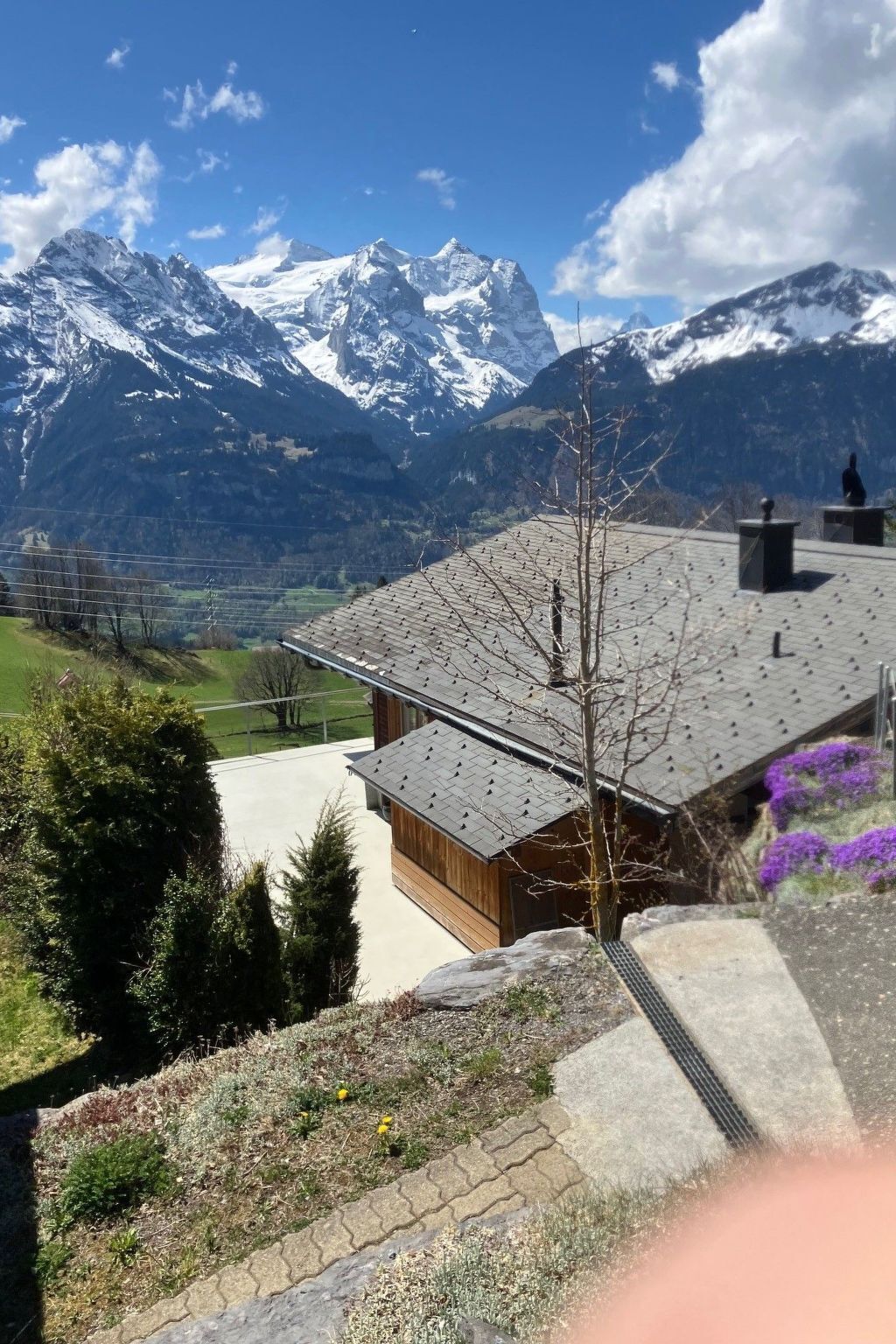 المنطقة المحيطة بالمنشأة