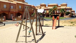 Children’s area - Villa "Los Arcos" mit privatem Garten und Terrasse by Interhome (Lepe)