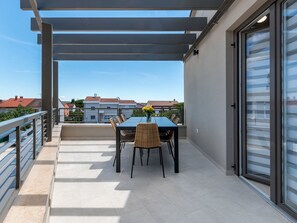 Outdoor dining - im Dorf Valbandon, 800 m vom Strand entfernt by Interhome (Fažana)