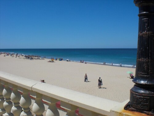 Penthouse. Klimatisierung. Strand und Sonne das ganze Jahr über by Interhome