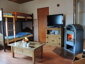 3 bedrooms, Internet - Wohnung im Erdgeschoss - sechs Personen und eine Terrasse by Interhome (Bohinsjka Bela)