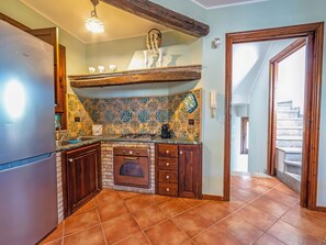 Fridge, oven, dishwasher, cookware/dishes/utensils - Gemütliches Haus in Carini mit privatem Pool by Interhome (Carini)