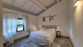 Bügeleisen/Bügelbrett, Internetzugang, Bettwäsche