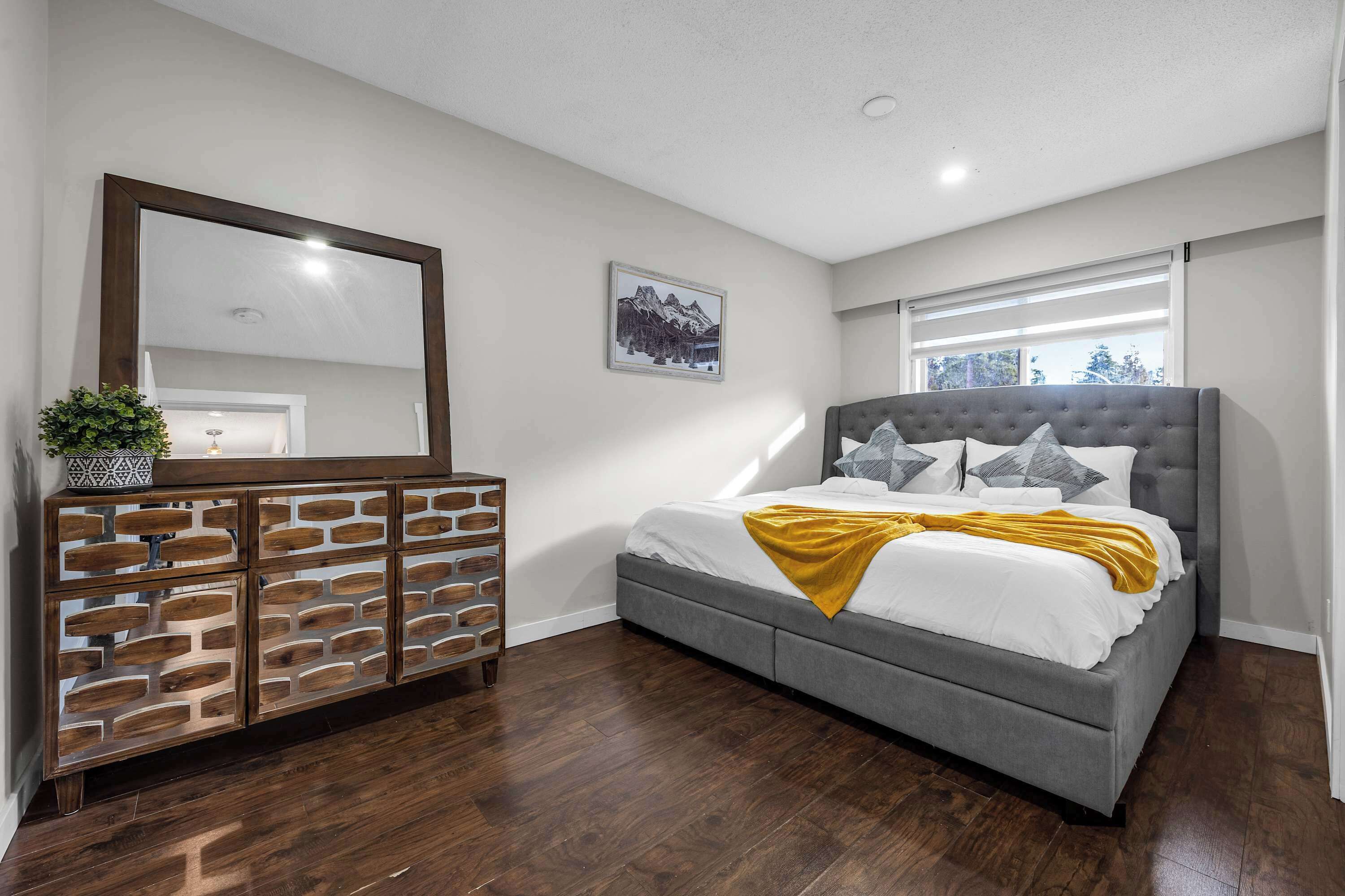 Internet, bed sheets