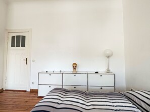 1 bedroom, Internet - Altbauwohnung in Berlin by Interhome (Berlin)
