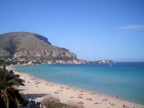 Beach - Wohnung in Jugendstilvilla by Interhome (Palermo)