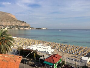 Beach - Wohnung in Jugendstilvilla by Interhome (Palermo)