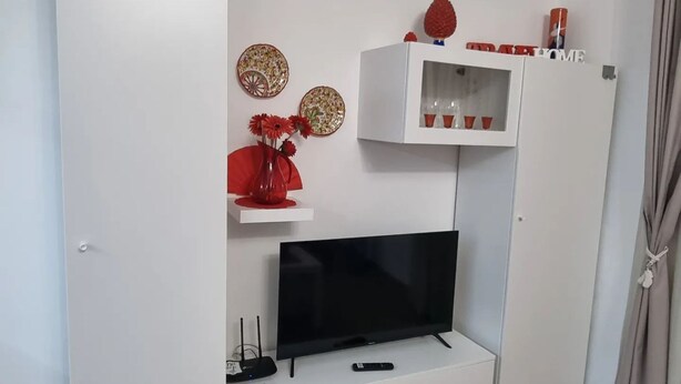 Unclassified image, 1 of 24, button - Balsamotto Palermo Zentral by Interhome (Palermo)