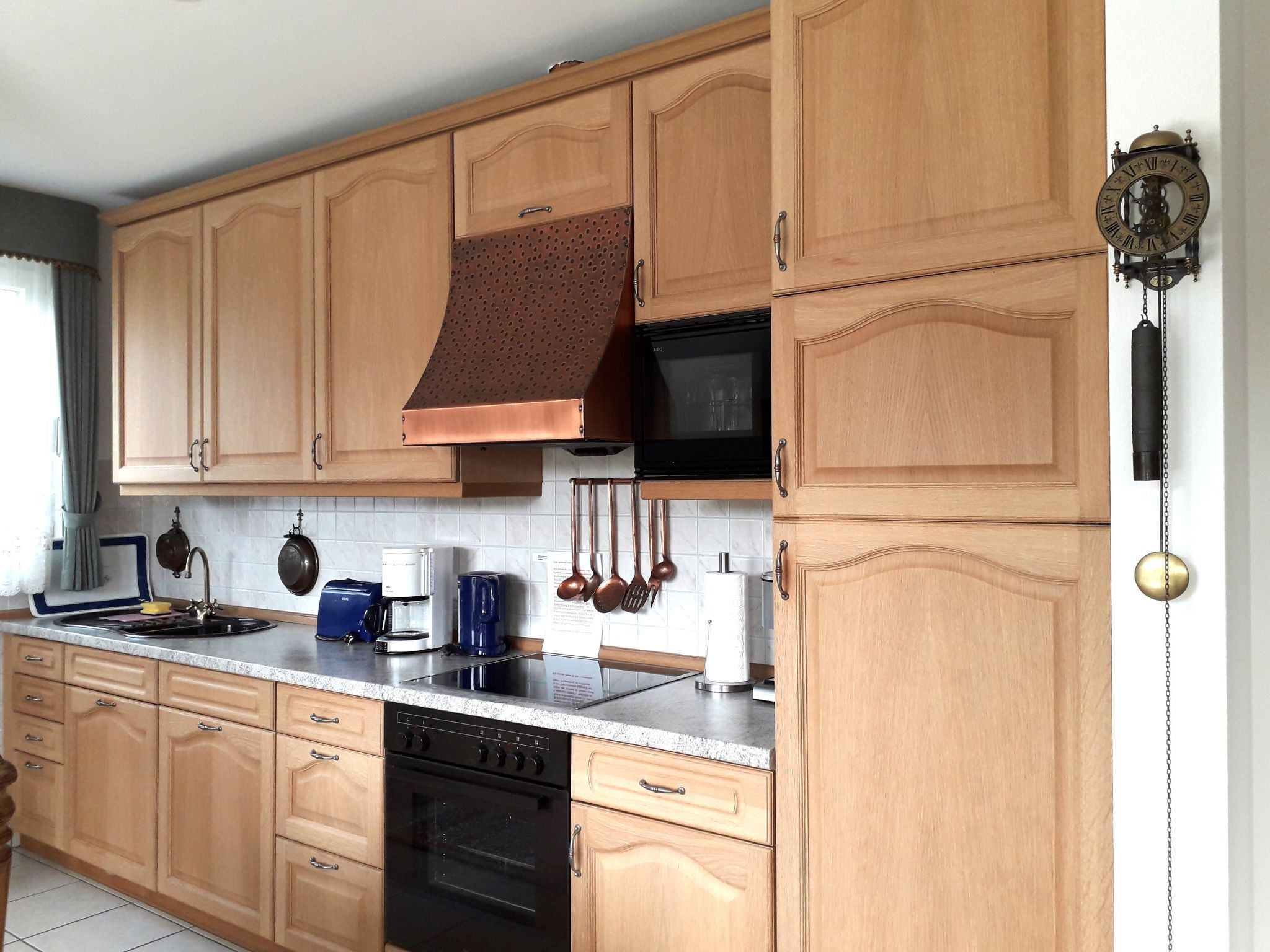 Kühlschrank, Mikrowelle, Ofen, Geschirrspüler