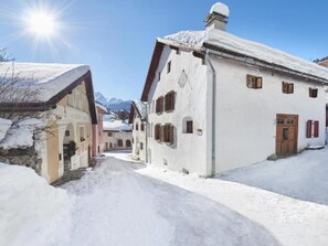 Esterni