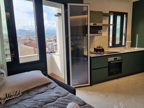Frigorifero, microonde, forno, lavastoviglie