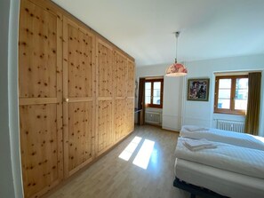 Internet - Chesa Robinson 4 by Interhome (Samedan)