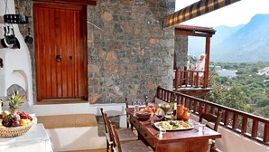 Outdoor dining - Penelope in Mavrikiano by Interhome (Plaka)