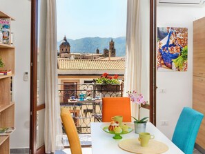 Dining - Ein-Zimmer-Wohnung 'Capo House' mit Balkon by Interhome (Palermo)