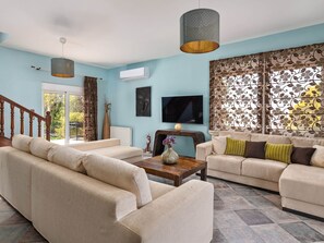 TV - Gemütliche Villa Zenia in Damatria by Interhome (Soroni)