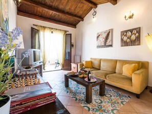 TV - Wohnung "La Terrazza di Massimo by Interhome (Palermo)