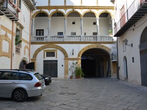 Property grounds - Wohnung mit Balkon by Interhome (Palermo)