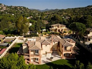 Exterior - 'Ost' mit Balkon by Interhome (Castiadas)