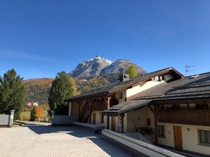 Exterior - Residenz La Mora 26 by Interhome (La Punt-Chamues-ch)