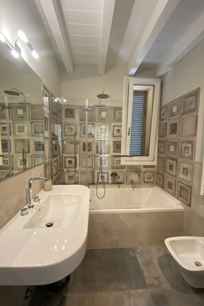 Bathroom - Entspannende Landvilla by Interhome (Cavoli)