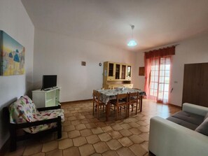 TV, fireplace - Hübsche kleine Villa in Mancaversa by Interhome (Marina di Mancaversa)