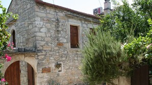 Exterior - in Douliana mit Großem Balkon by Interhome (Almyrida)