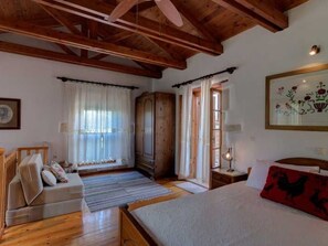 Internet - in Douliana mit Großem Balkon by Interhome (Almyrida)
