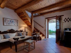 TV - in Douliana mit Großem Balkon by Interhome (Almyrida)
