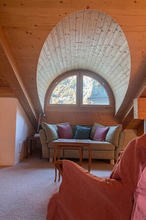 TV, fireplace, DVD player - Maisonette Alpenrose by Interhome (Sils Maria)