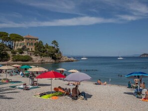 Beach - Villaflair - Villa Bensa Cavo by Interhome (Cavo)